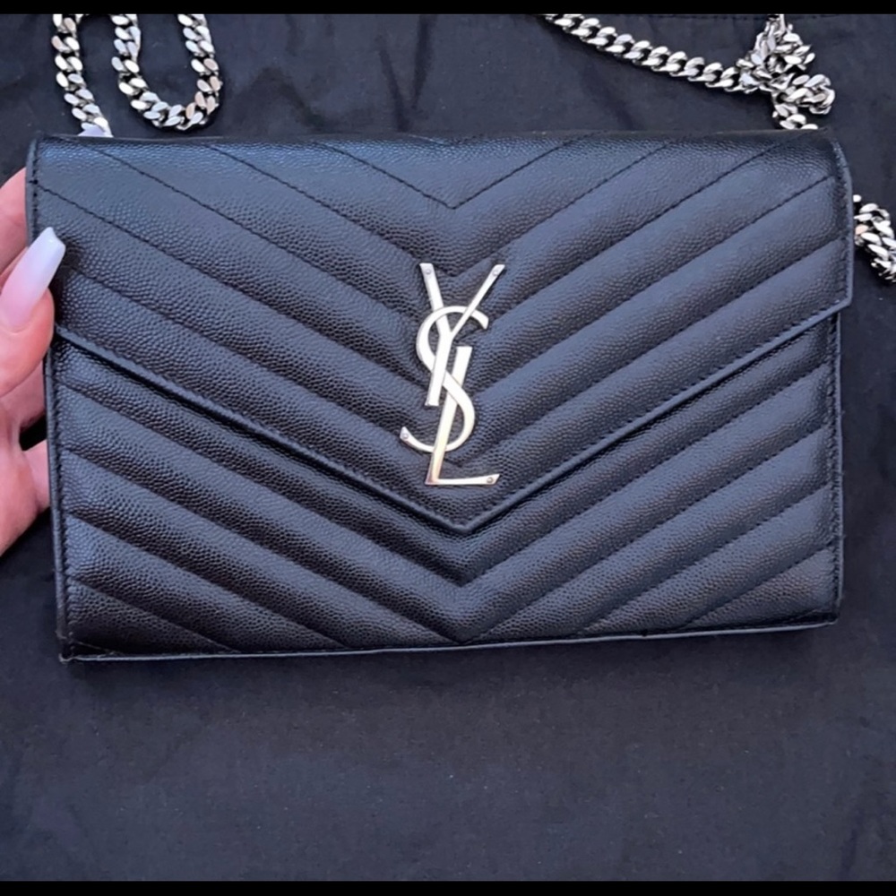 Saint Laurent Monogramme Wallet on Chain